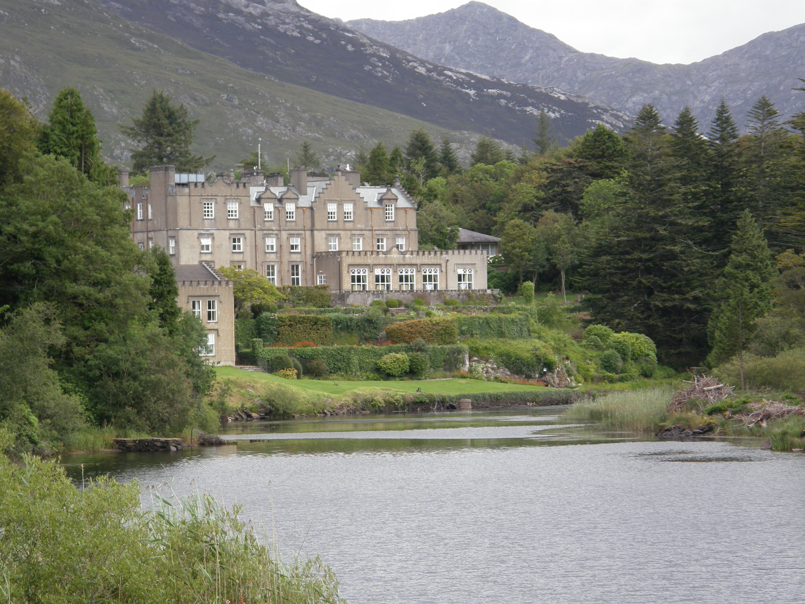 Ballynahinch Castle Hotel